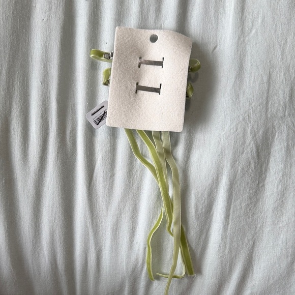 Free People Set of Velvet Ribbon Hair Bows - Picture 3 of 5